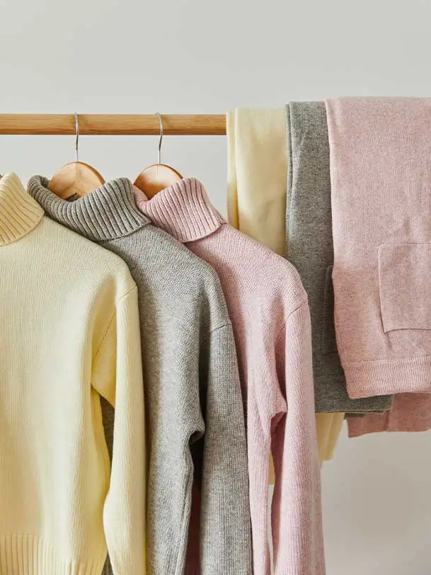 Savino_Home_Sweater-Hang-On-Hanger